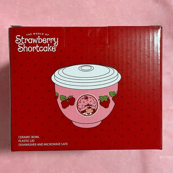 Strawberry Shortcake Cute Pink Ramen Noodle Bowl with Lid - Picture 5 of 6